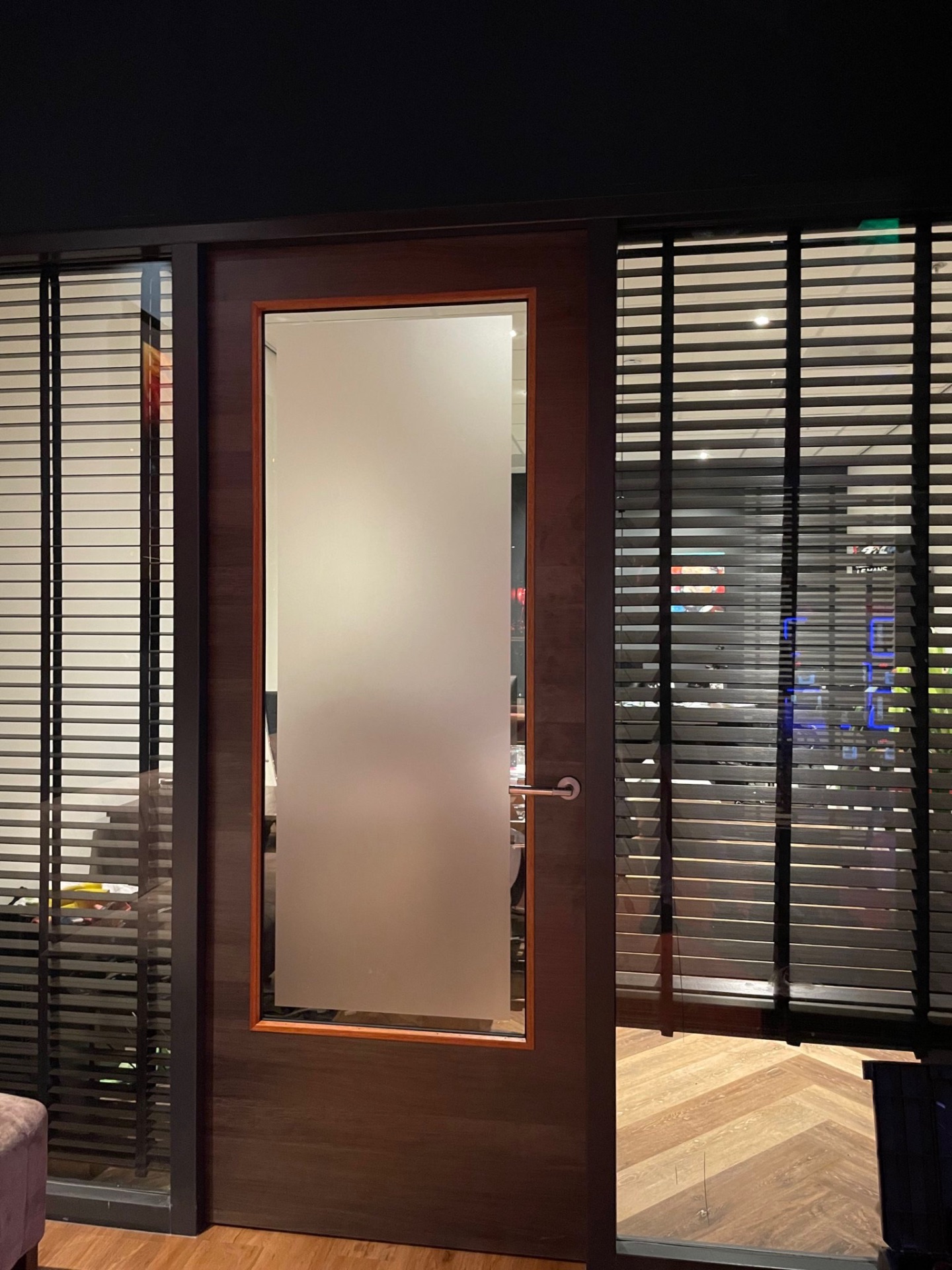 Warmtewerende folie in een woning met professioneel aangebrachte raamfolie